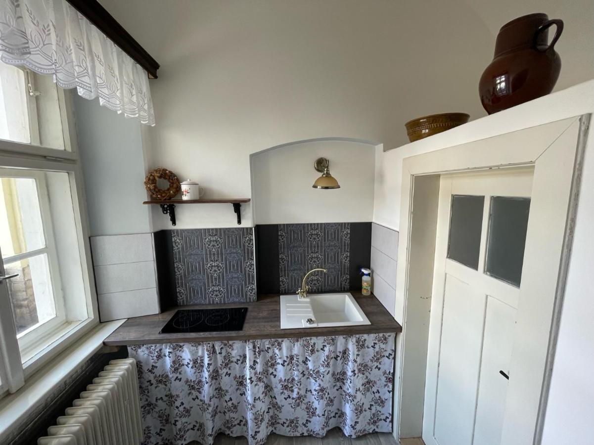 Apartman Sunny Adam Na Zamku Ческа-Каменице Экстерьер фото