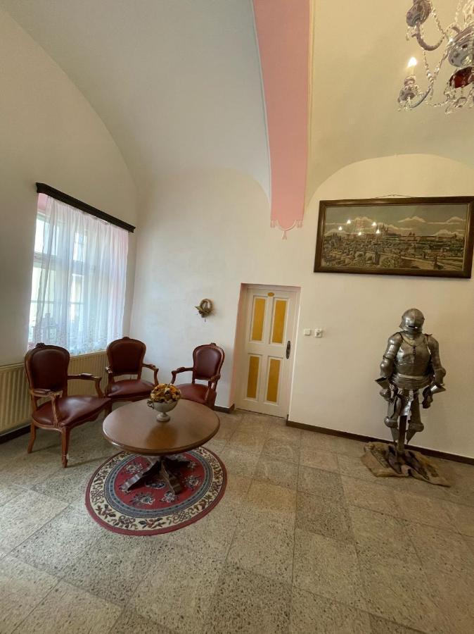 Apartman Sunny Adam Na Zamku Ческа-Каменице Экстерьер фото